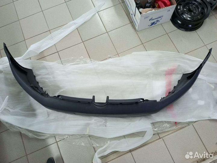 Передний бампер Golf 6