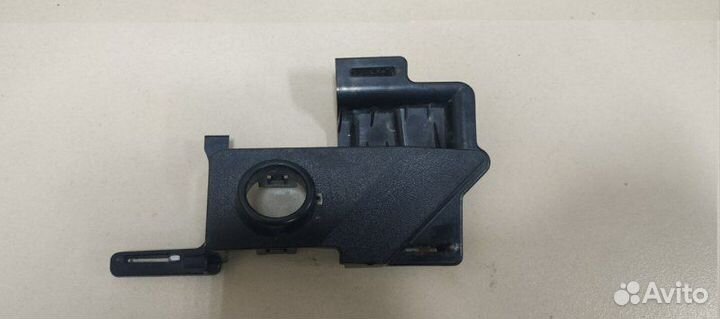 Кронштейн датчика парковки передний правый Lexus