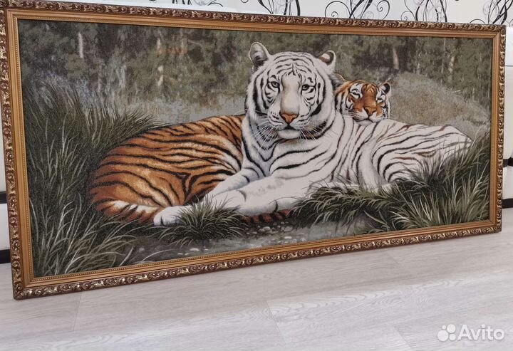 Картина из гобелена