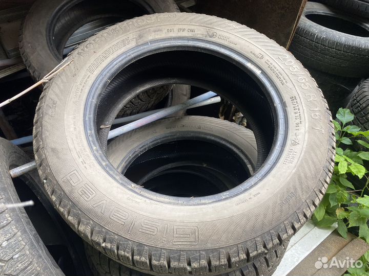 Gislaved Nord Frost 200 205/65 R16