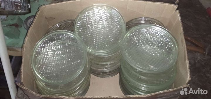 Стекло на фару на ваз 2106