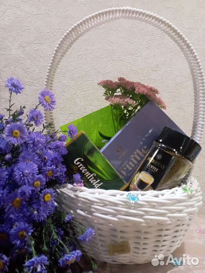 Кашпо из искусственного ротанга