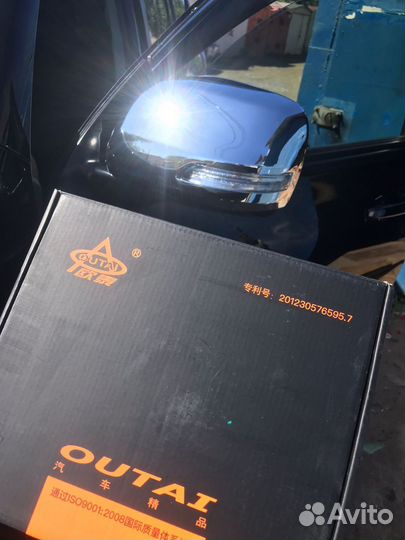 Продаю накладки на зеркала Land Cruiser Prado 150