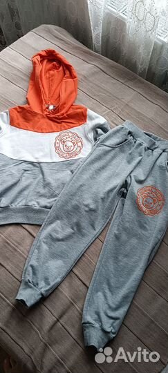 Спортивный костюм