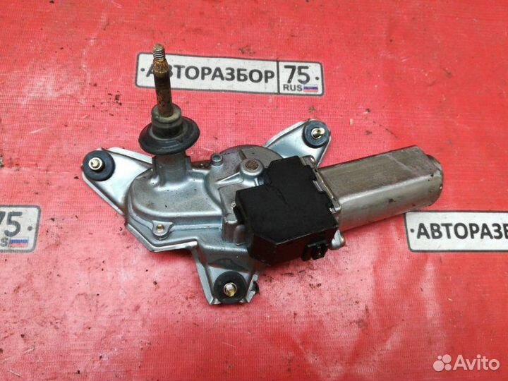 Мотор дворников задний Toyota Opa ZCT10 1zzfe 2003