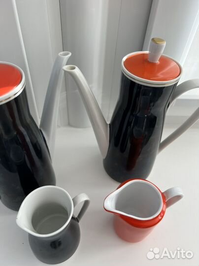 Кофейник с молочником