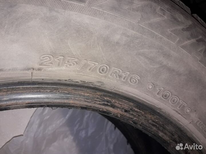 Bridgestone Blizzak Spike-01 215/70 R16 100V