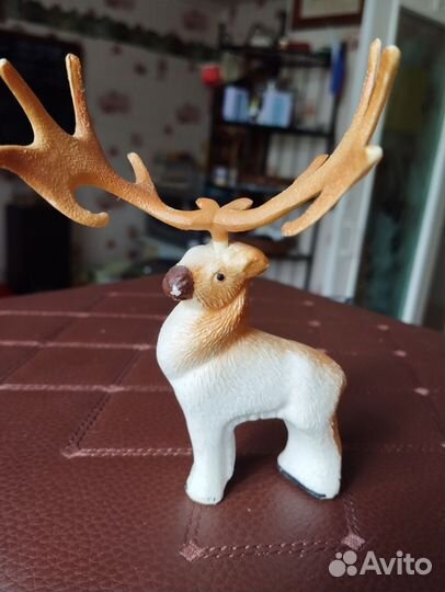 Фигурки животных разные конец 2000 гг