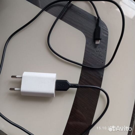 Зарядное на айфон