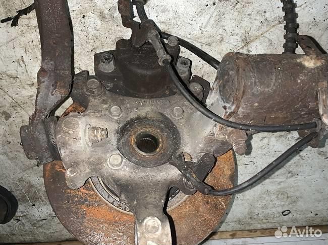 Кулак поворотный правый chrysler Town Country 200