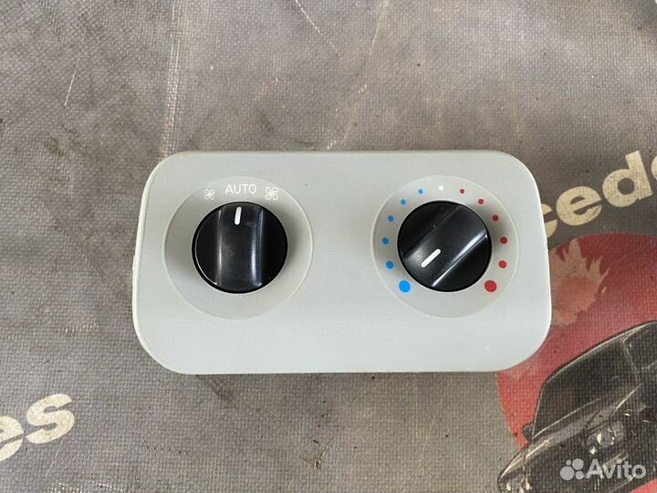 Блок управления задним климатом Mercedes w639