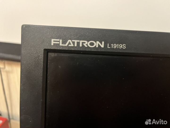 Монитор LG flatron L1919S