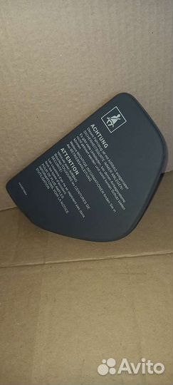 Крышка блока предохранителей Audi A6 C4