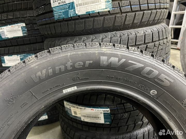 Goform W705 215/60 R17 96T