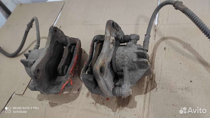 Суппорт передний Mitsubishi carisma DA 98-05 г