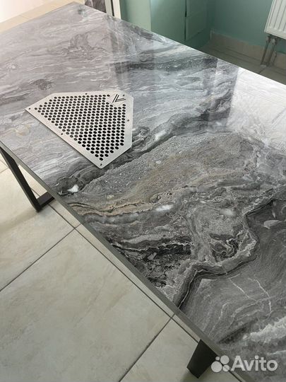 Маникюрный стол с вытяжкой Verakso