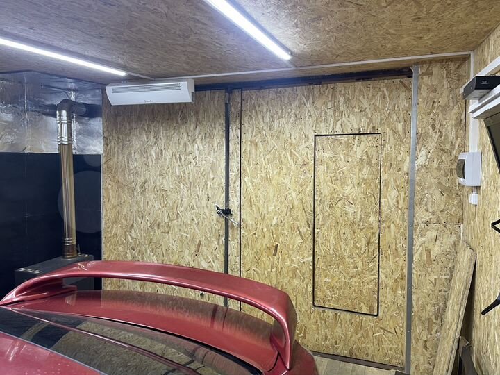 Гараж, > 30 м²