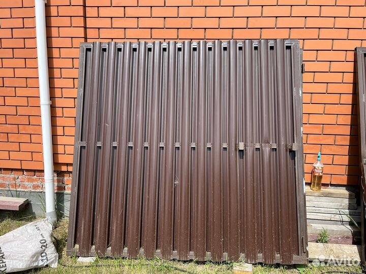 Ворота распашные металлические