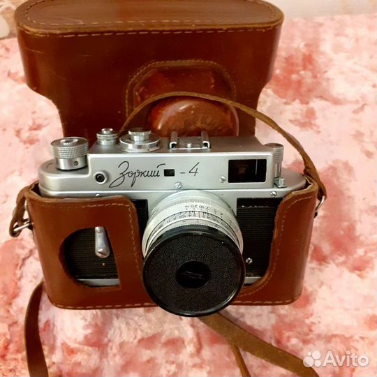 Пленочный фотоаппарат зенит