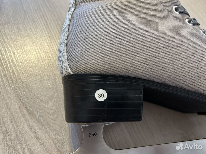 Коньки женские nordway