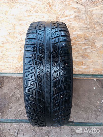 Kumho I'Zen KW22 215/60 R16