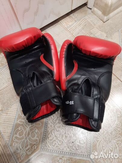 Боксерские перчатки 12 oz
