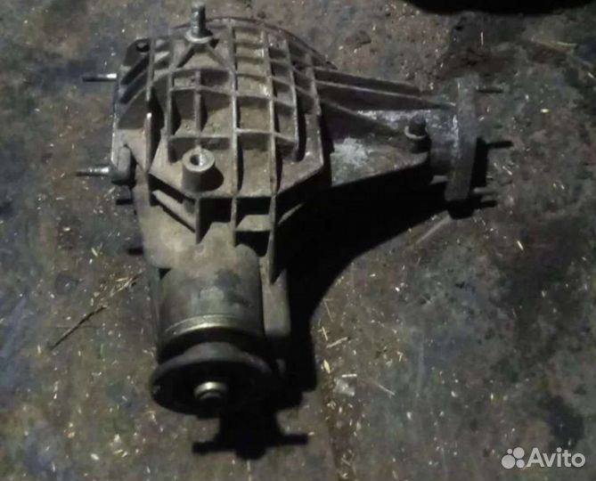 Редуктор переднего моста нива