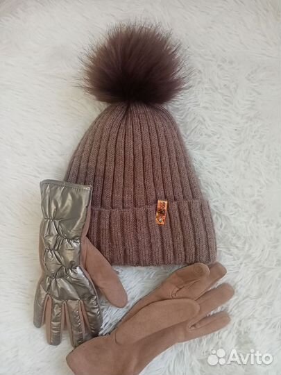 Перчатки и шапка