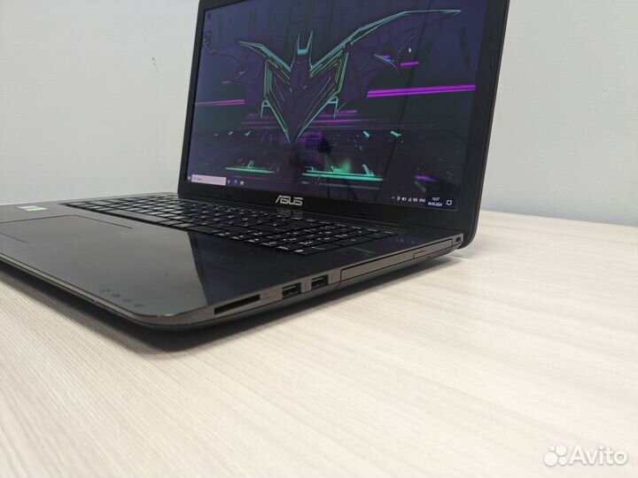 Мощный ноутбук Asus с большим экраном SSD/920mx