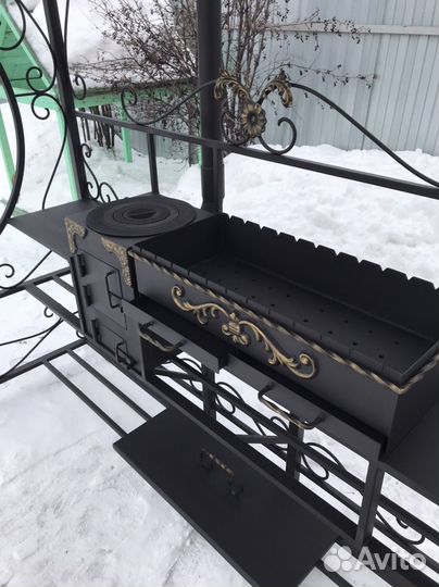 Мангал с крышей