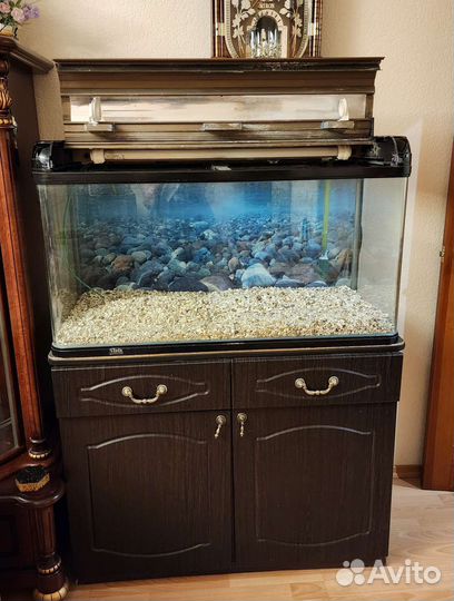 Аквариум с тумбой