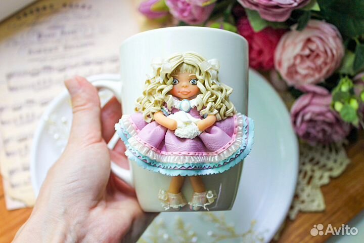 Кружка с куколкой