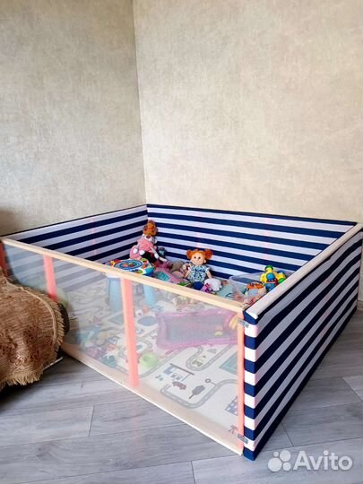 Продам манеж