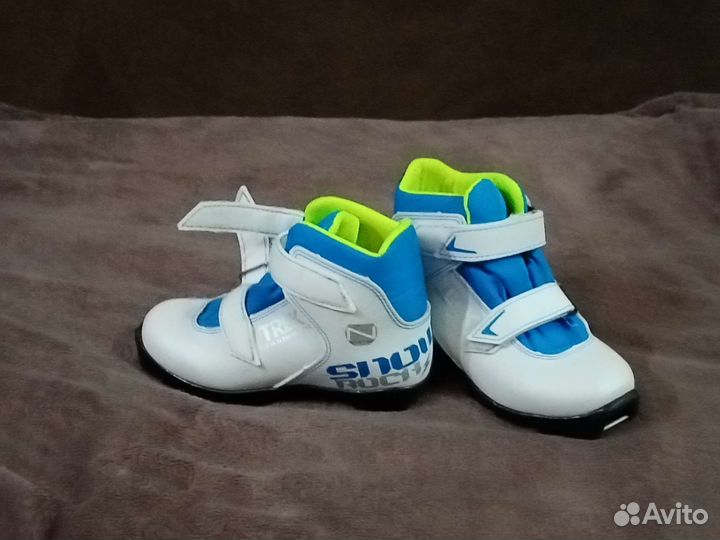 Лыжные ботинки