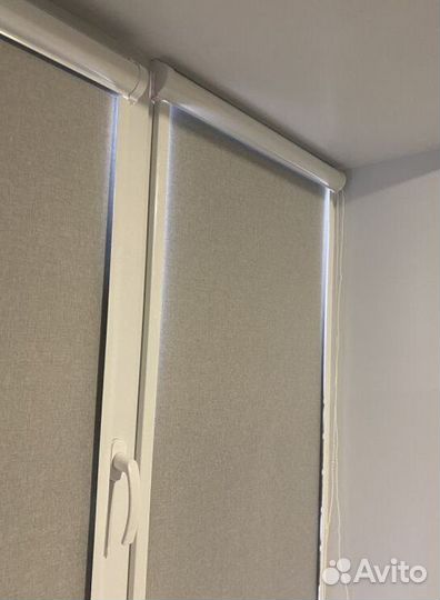 Рулонные шторы мини блэкаут B7239