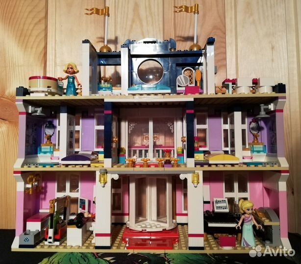 Lego Friends Hotel 41684