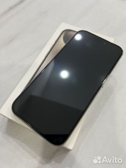 iPhone 15 Pro, 256 ГБ