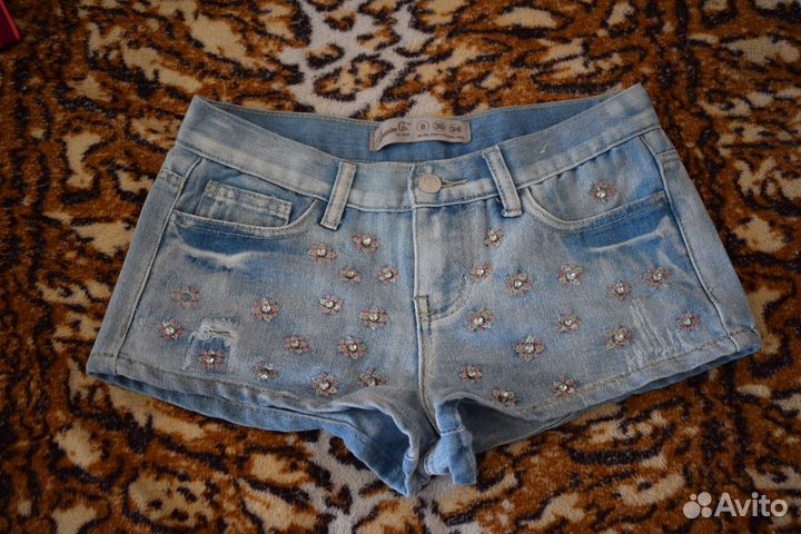 Джинсовые шорты