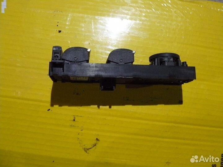 Блок стеклоподъемников Ford Focus 2