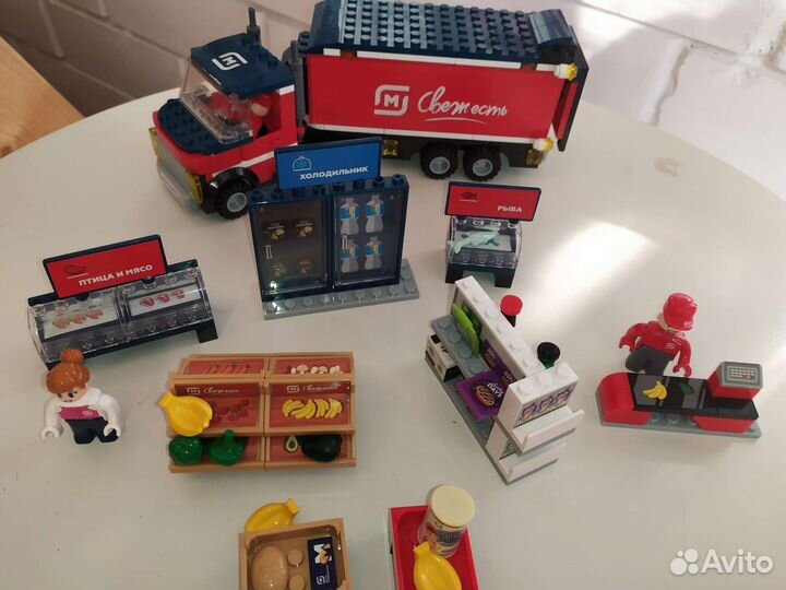 Набор лего магазин и продуктовая фура