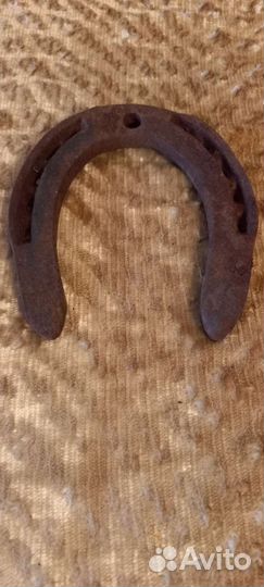 Подкова кованная от лошади
