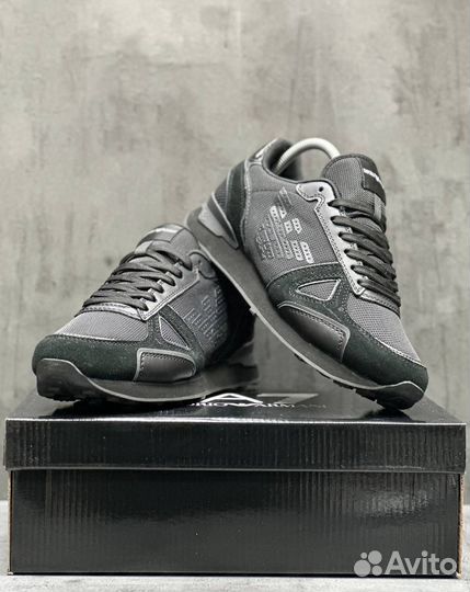 Кроссовки Armani