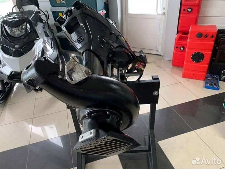 Лодочный мотор Suzuki DT30RS JET Витрина