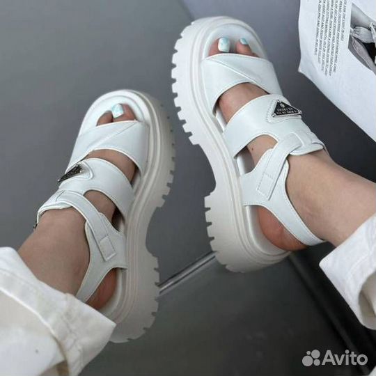 Босоножки размеры 36,39,39,40