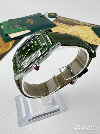 Женские часы Cartier зеленые