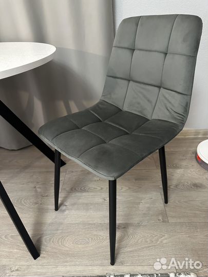 Стулья новые