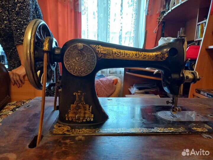 Швейная машинка зингер