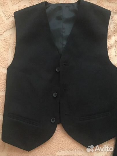 Костюм для мальчика в первый класс(подойдет на 7-8