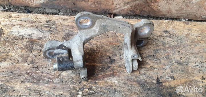 Кронштейн опоры кпп Mazda CX 5 2012-2017