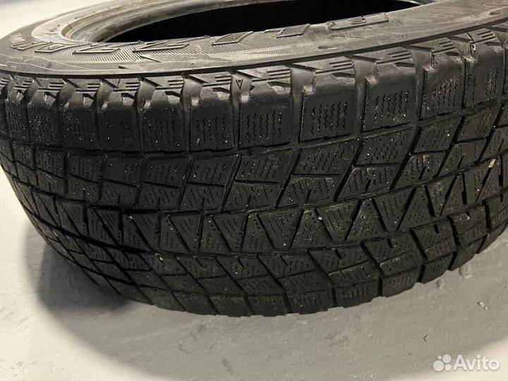 Bridgestone Blizzak DM-V1 235/60 R17